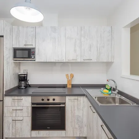 Lightbooking Caleta De Fuste Pueblo Majorero 46 La Guirra